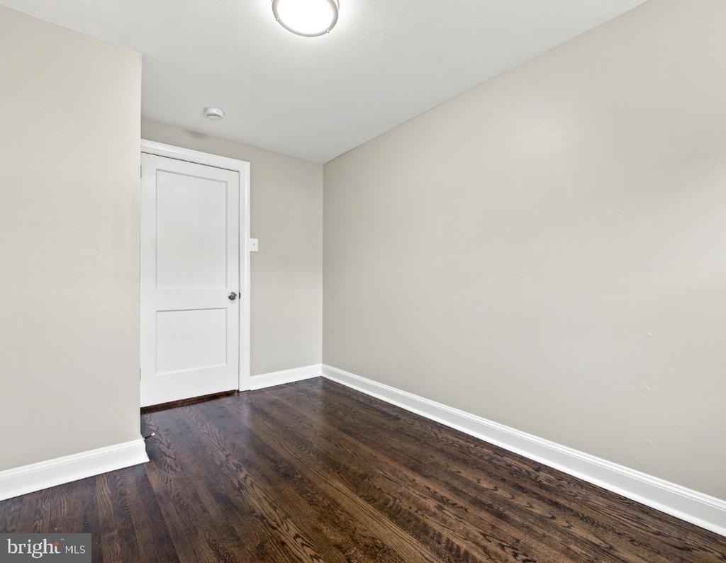 712 S Penn Street - Photo 5