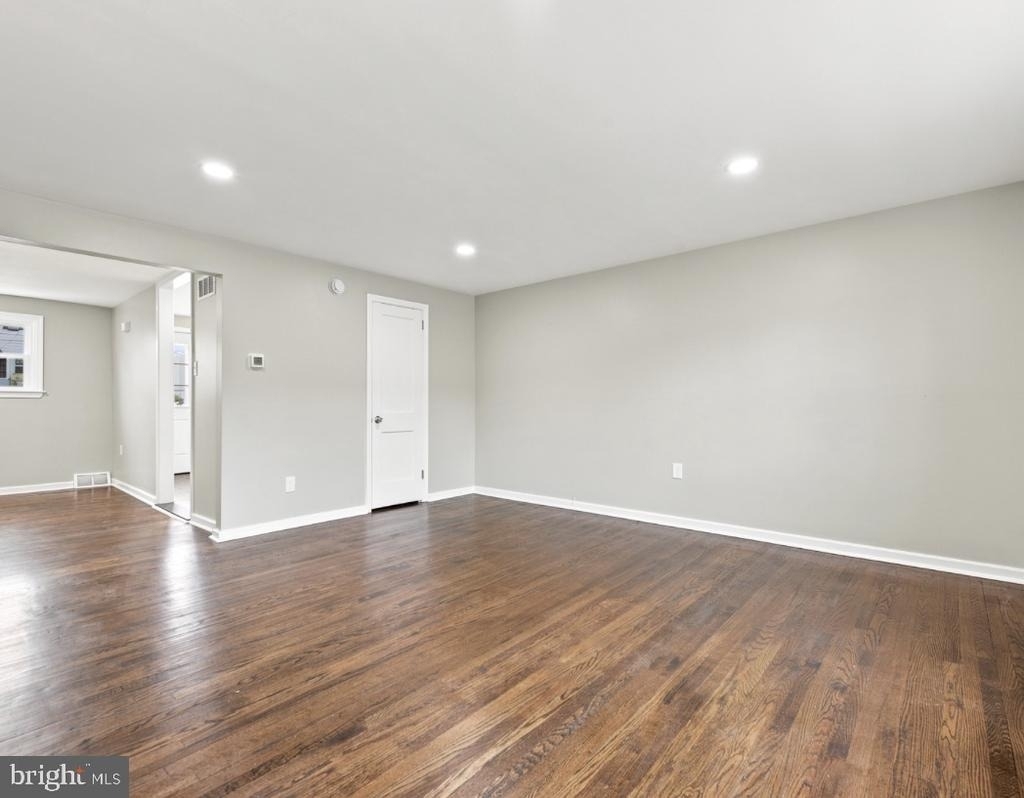 712 S Penn Street - Photo 3