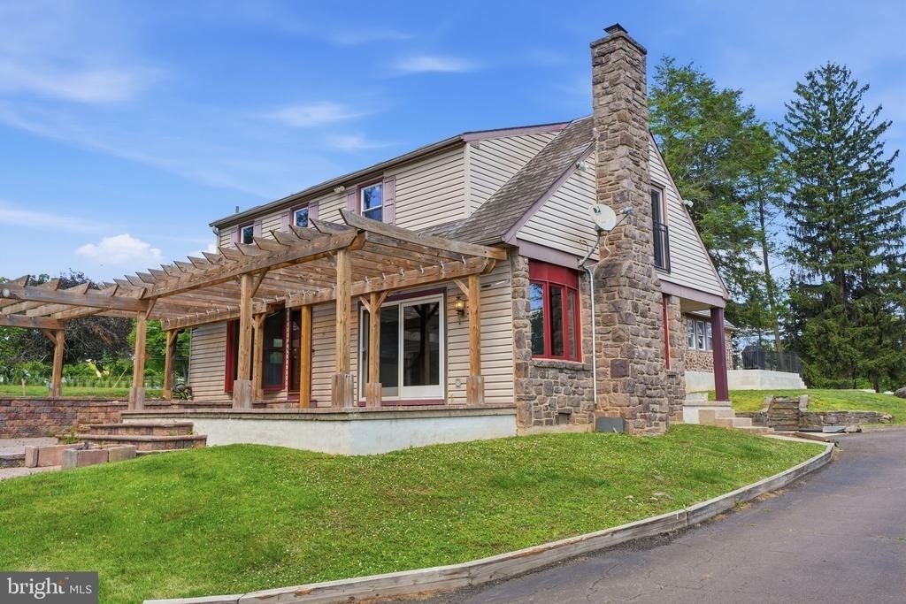 612 Bustleton Pike - Photo 1