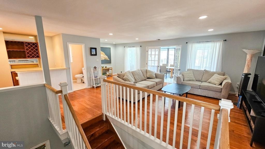 702 Newell Avenue - Photo 16