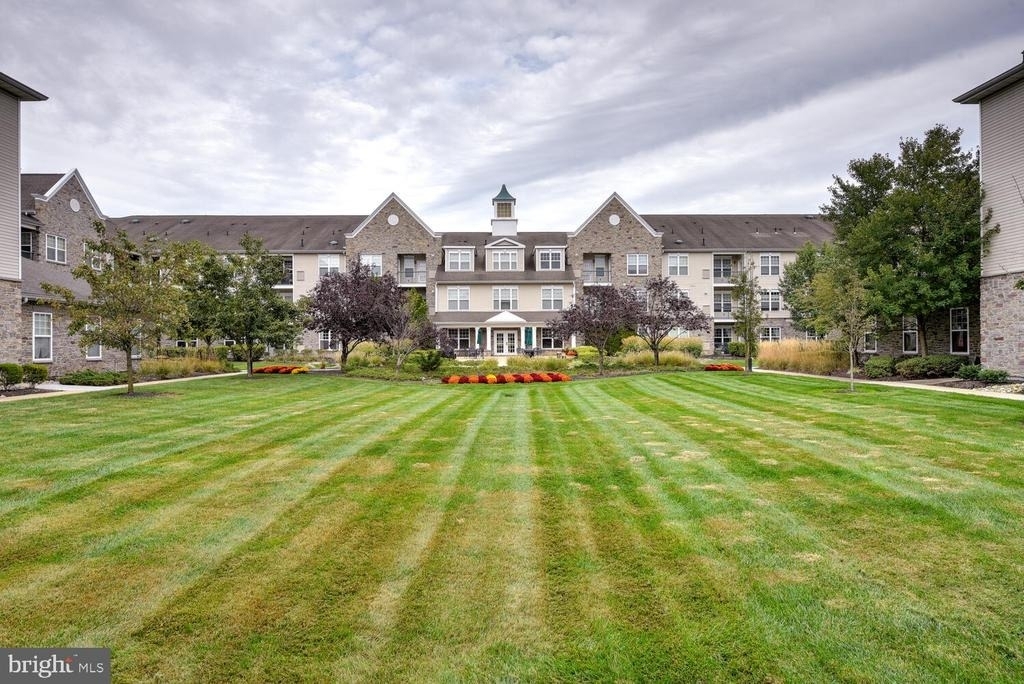 100 Middlesex Boulevard - Photo 29