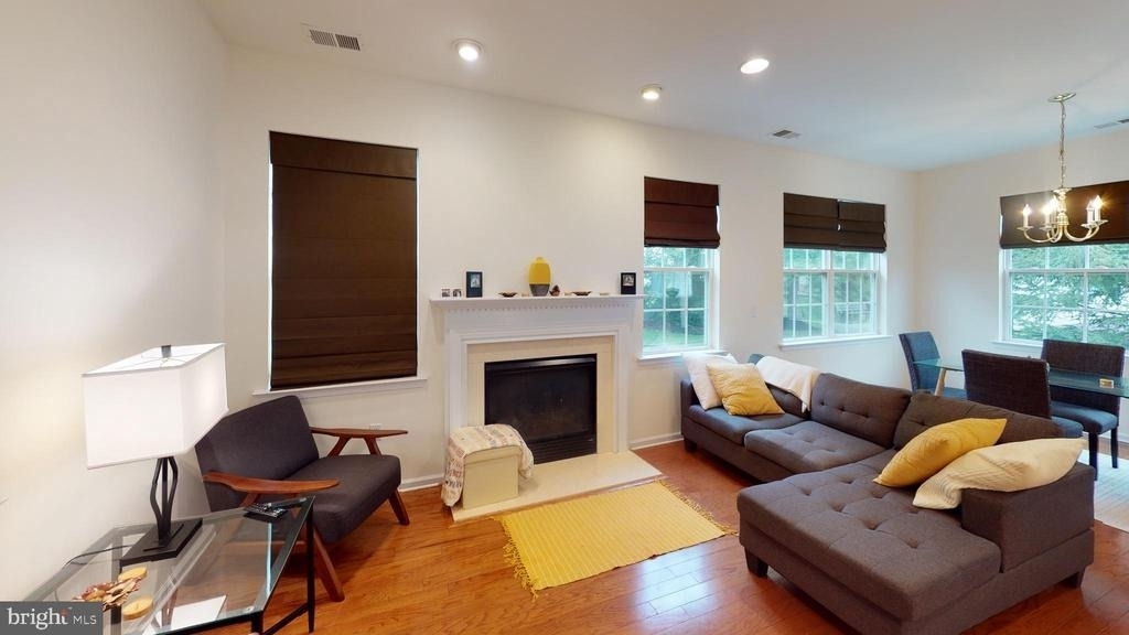 206 Concord Place - Photo 4