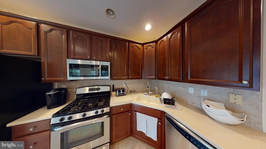 206 Concord Place - Photo 15