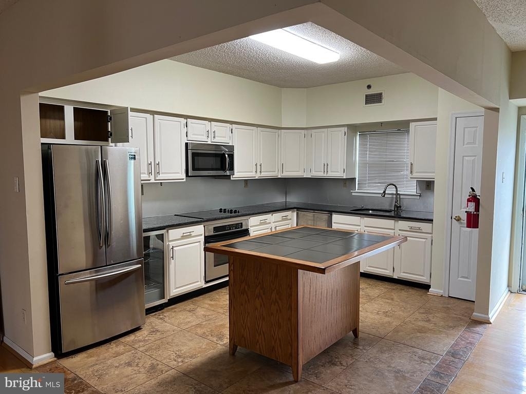 6252 Main Street - Photo 1