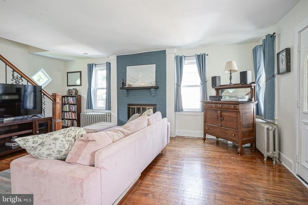 158 Wyoming Avenue - Photo 4