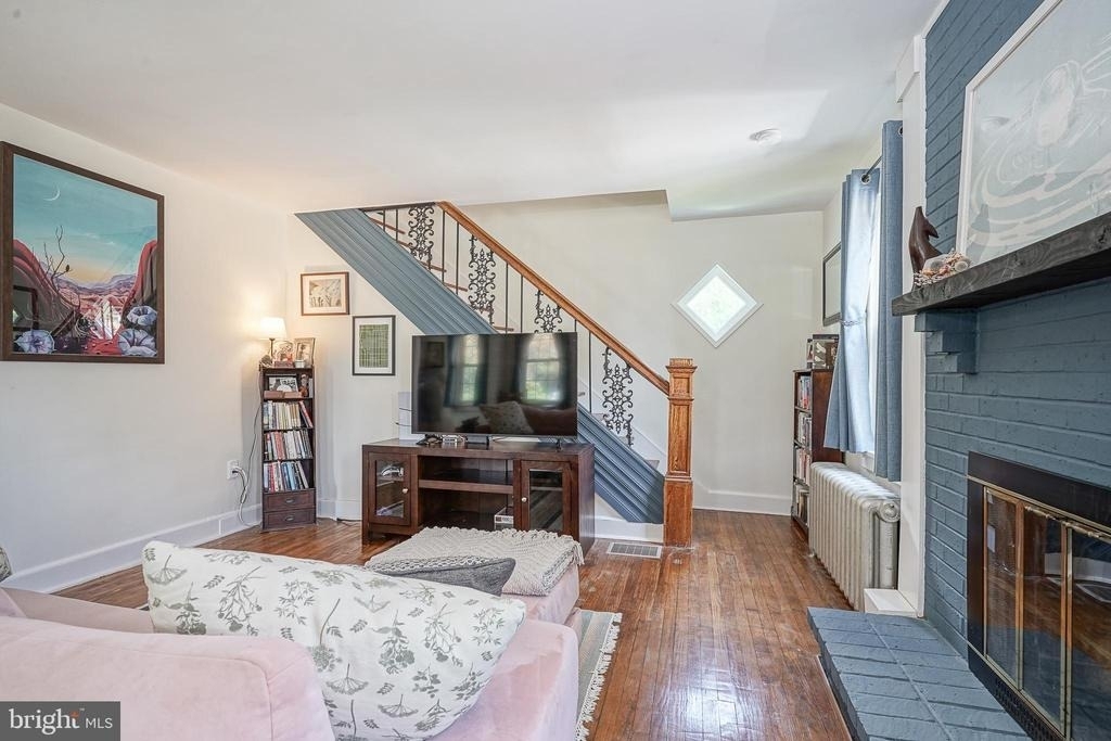 158 Wyoming Avenue - Photo 3