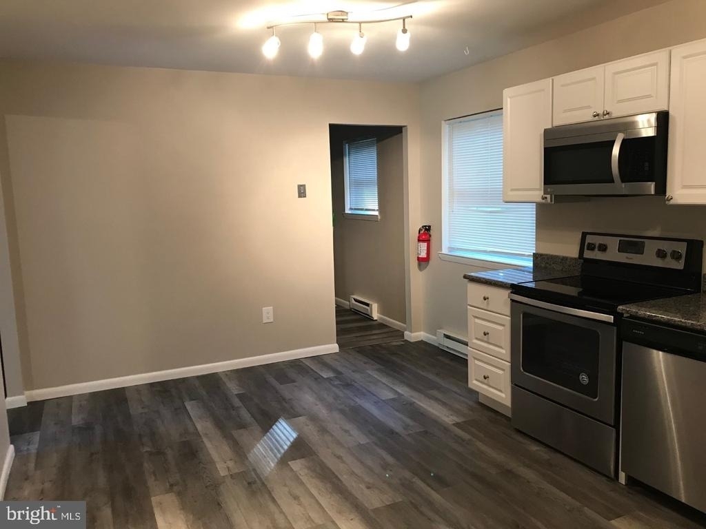 144 Hargrove Avenue - Photo 6