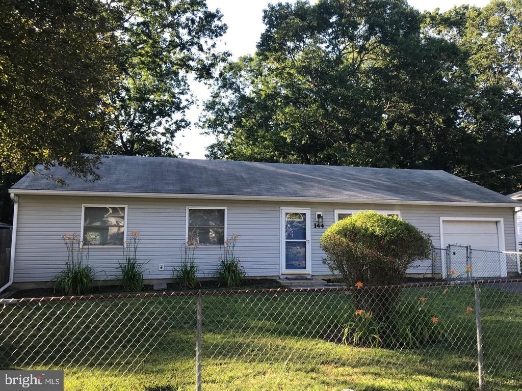 144 Hargrove Avenue - Photo 0