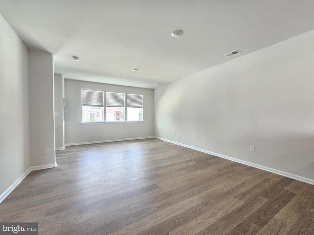 1410 Sugarplum Lane - Photo 4