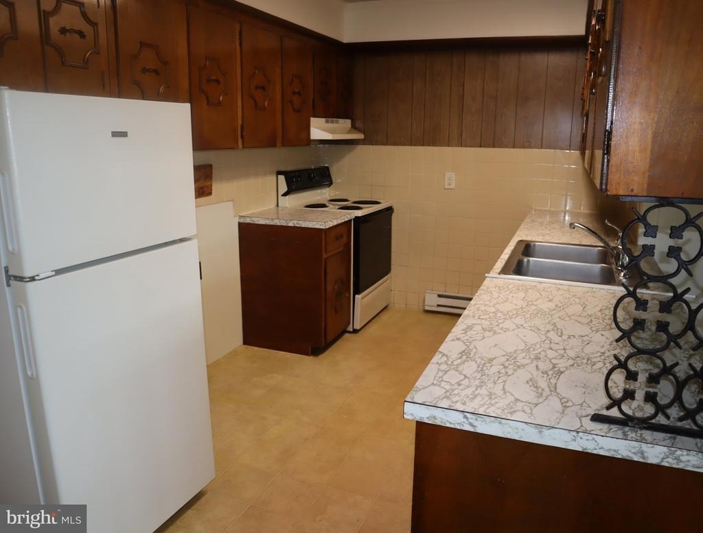 319 Camden Avenue - Photo 5