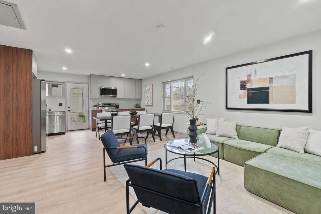 1125 Devonshire Drive - Photo 9