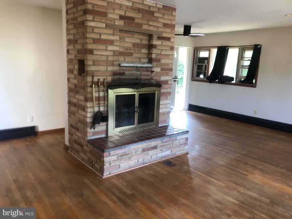 6903 Buchanan Street - Photo 1