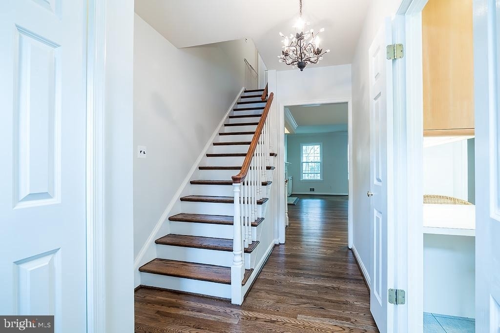 3500 Hamlet Place - Photo 10