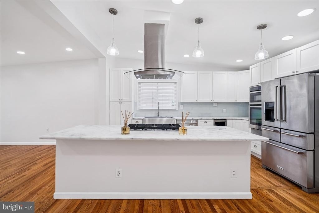 3308 Estelle Terrace - Photo 4