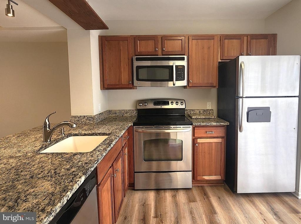 5451 El Camino - Photo 2