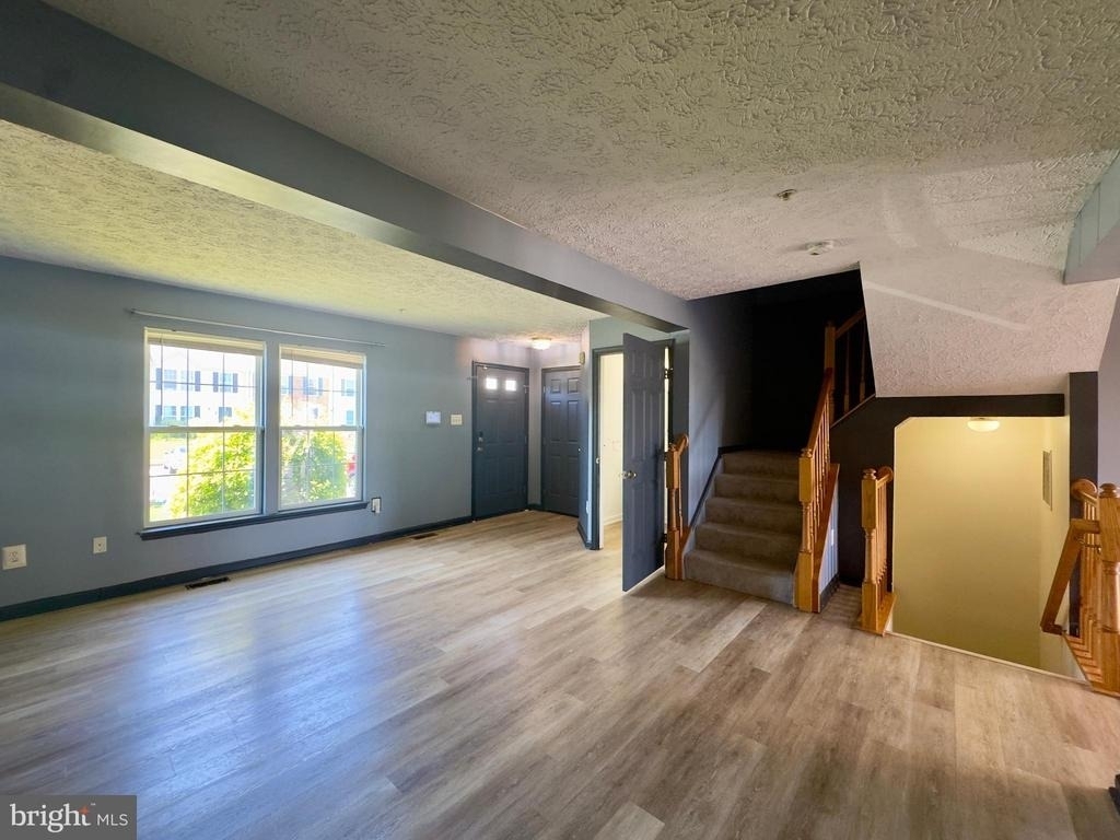 537 Macintosh Circle - Photo 1
