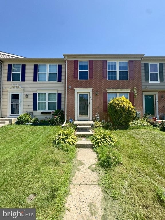 537 Macintosh Circle - Photo 0
