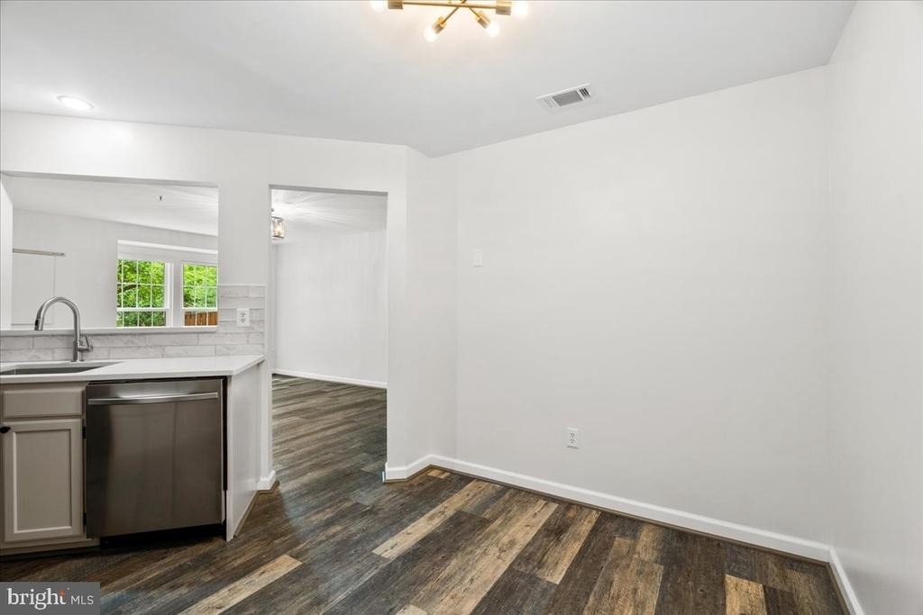 5227 Regal Court - Photo 11