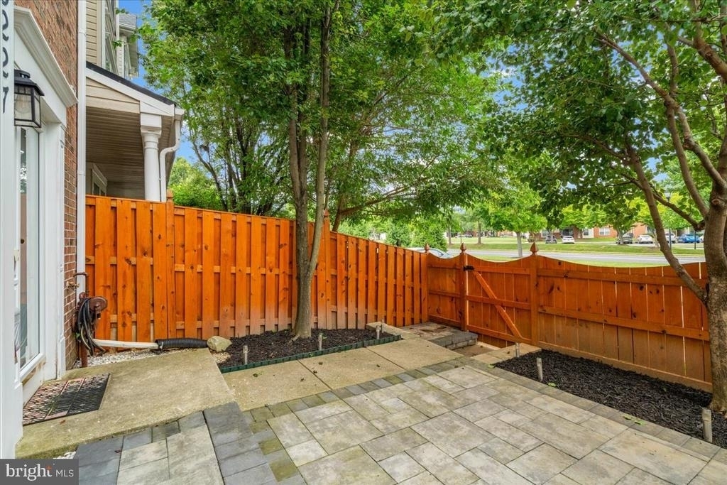 5227 Regal Court - Photo 26