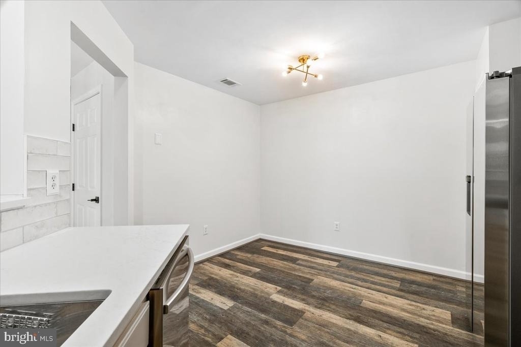 5227 Regal Court - Photo 9
