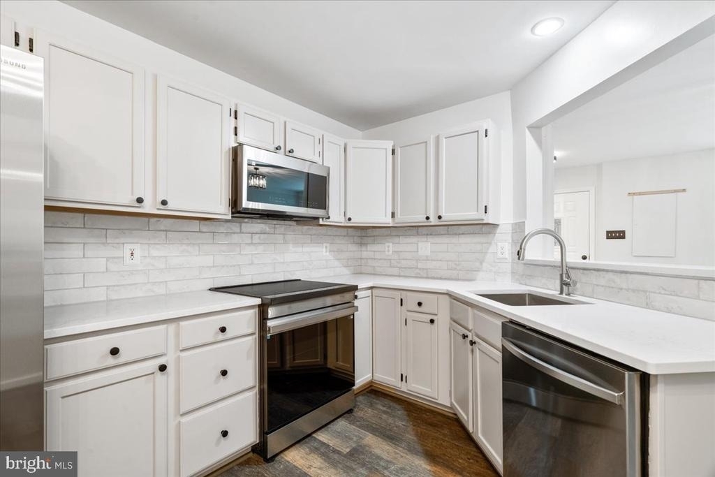 5227 Regal Court - Photo 8