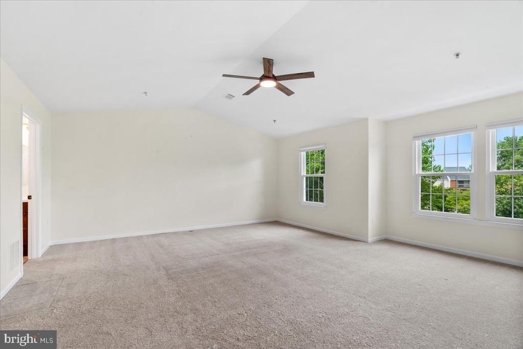 5227 Regal Court - Photo 20