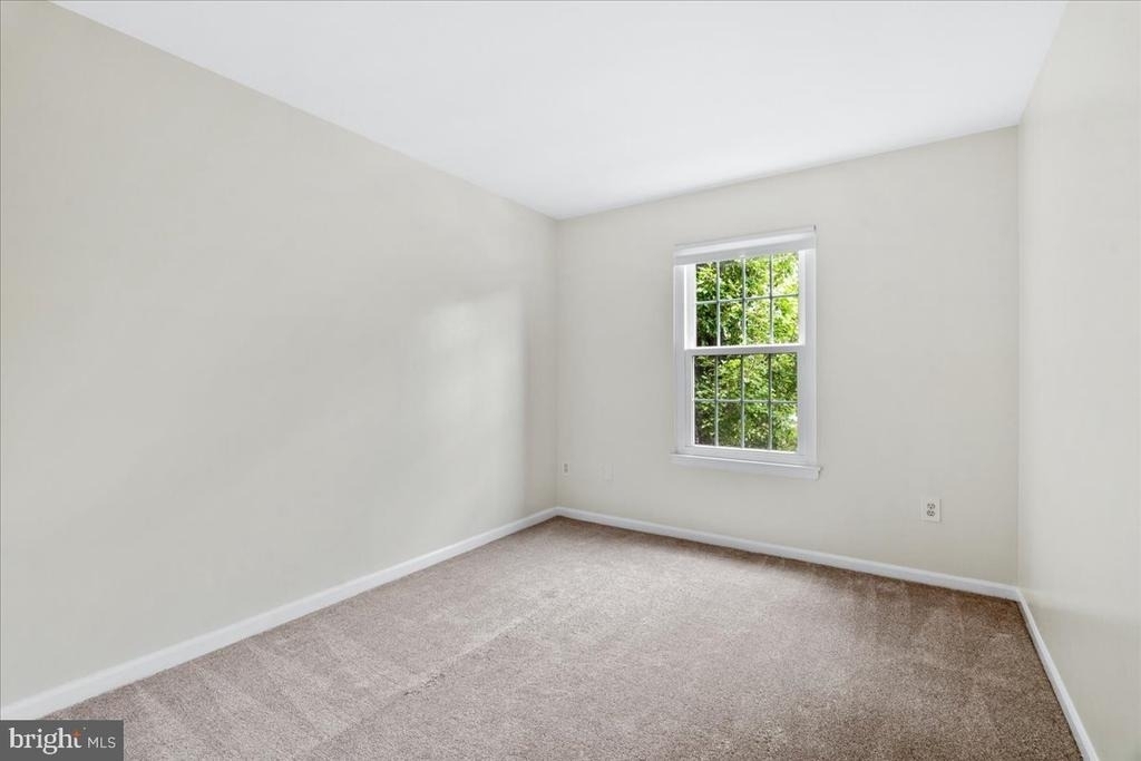 5227 Regal Court - Photo 14