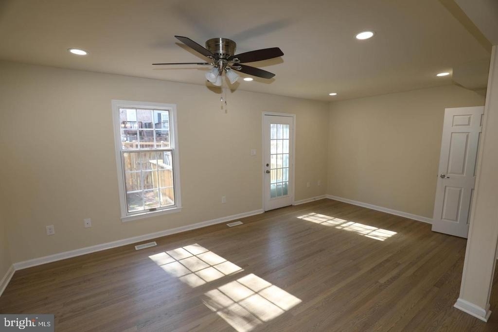8006 Harbor Place - Photo 10