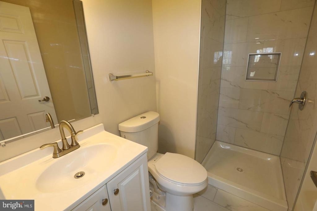 8006 Harbor Place - Photo 5