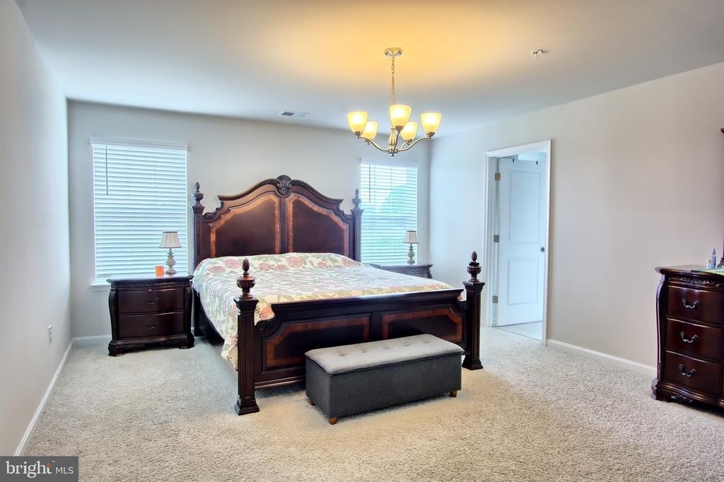 689 N Chandler Drive - Photo 12