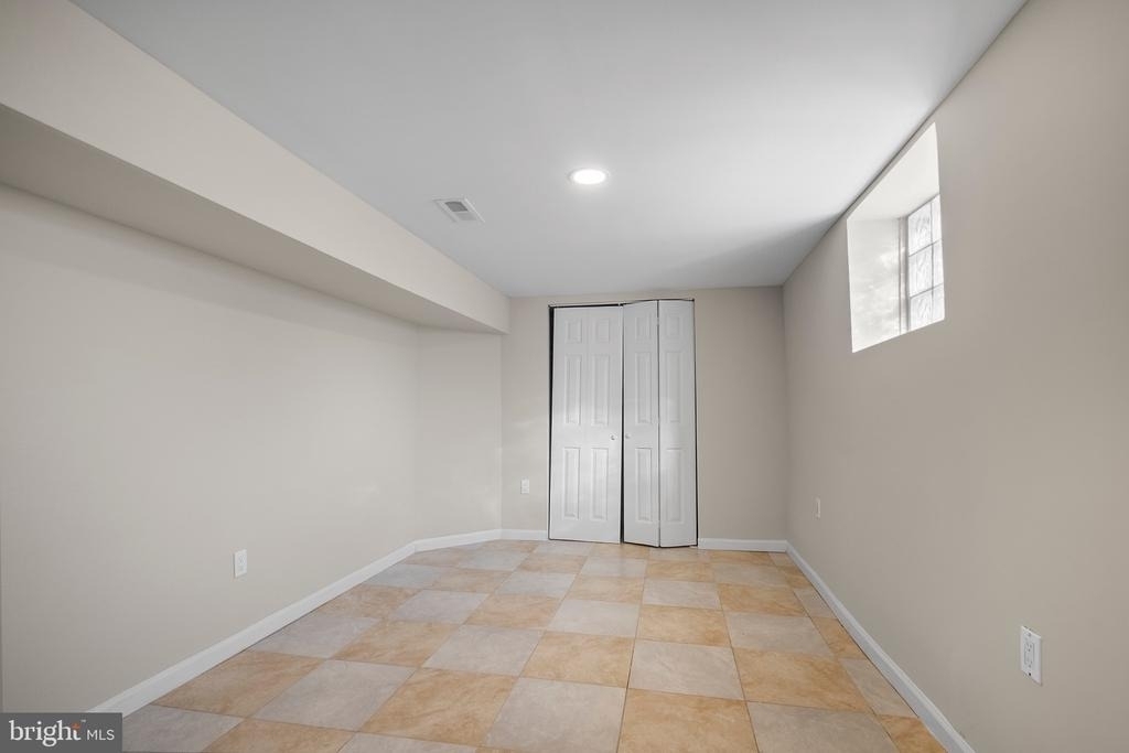 3219 E Monument Street - Photo 19