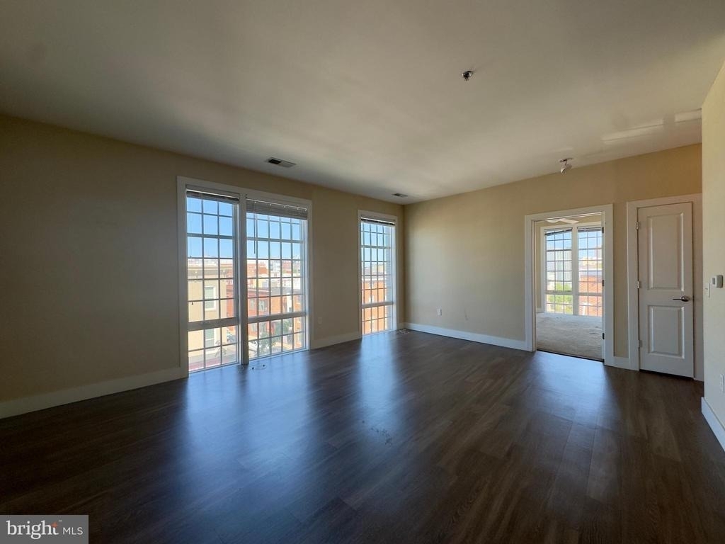 1201 S Charles Street - Photo 9
