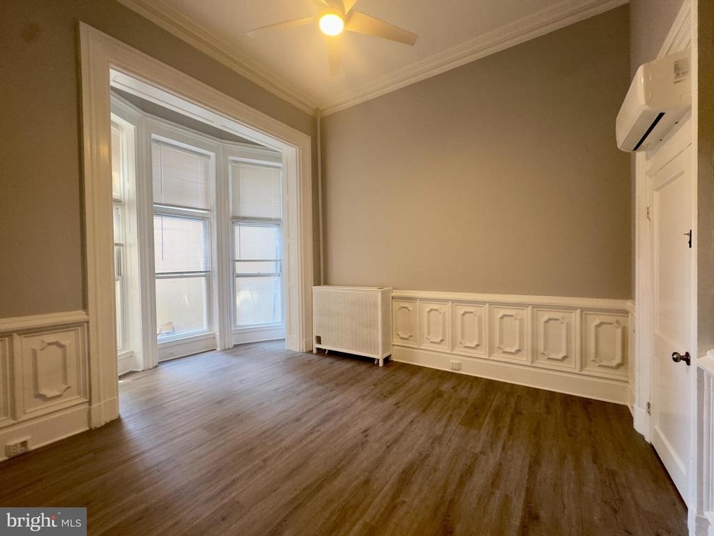 817 Park Avenue - Photo 2