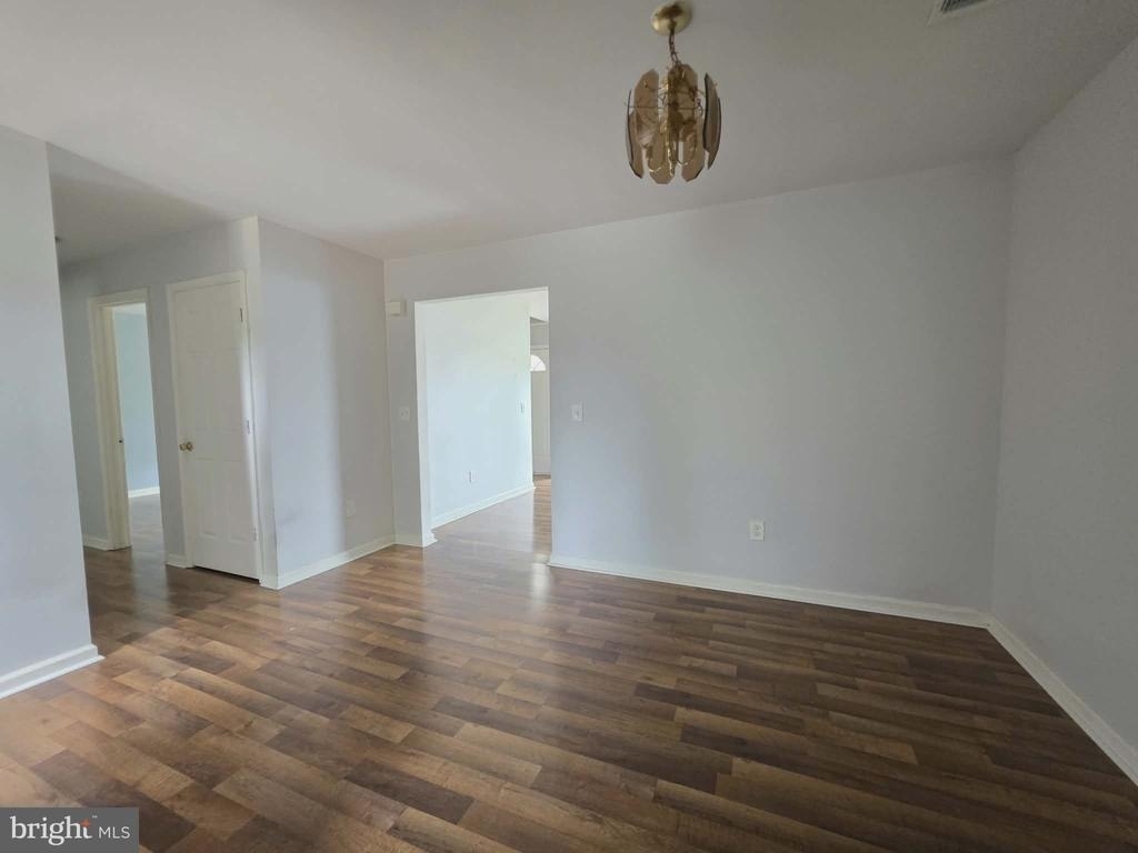 4 W Grove Street - Photo 18