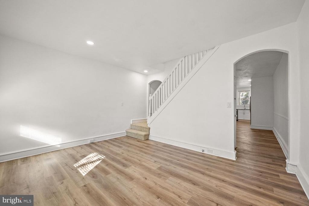 1715 W 8th Street - Photo 1