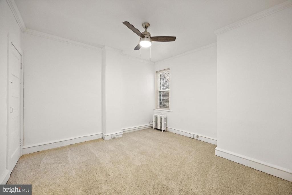 1715 W 8th Street - Photo 8