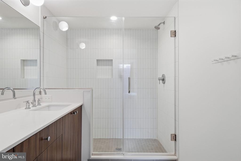 826 Upshur Street Nw - Photo 12