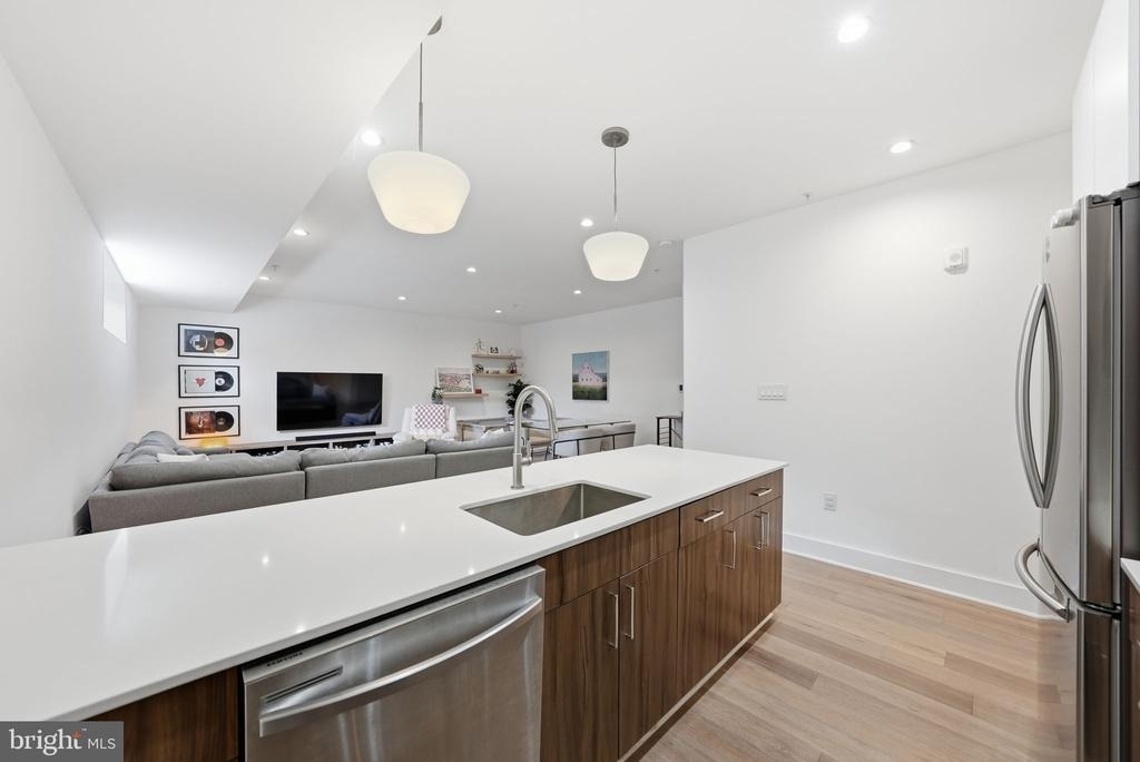 826 Upshur Street Nw - Photo 7