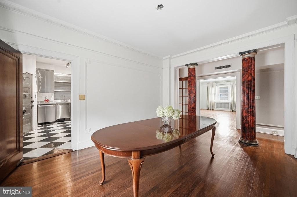 1026 16th Street Nw - Photo 16
