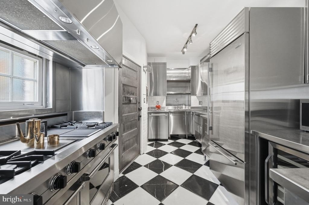 1026 16th Street Nw - Photo 10