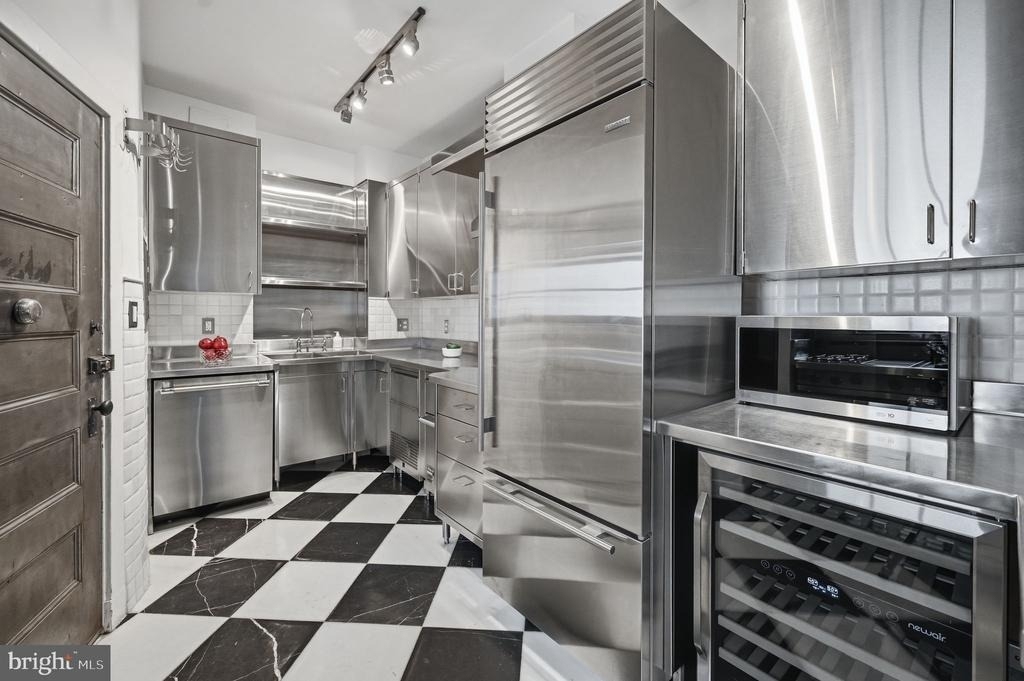 1026 16th Street Nw - Photo 11