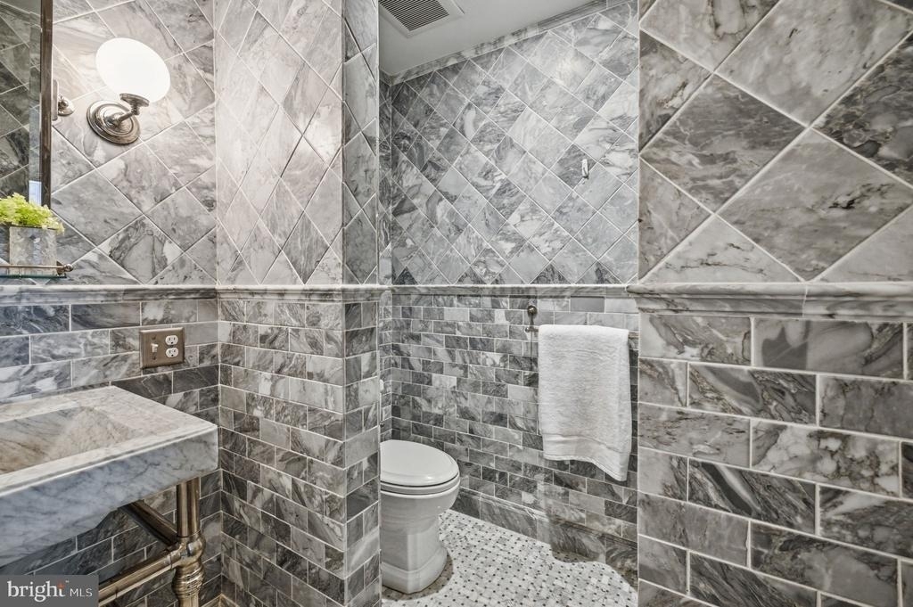 1026 16th Street Nw - Photo 21