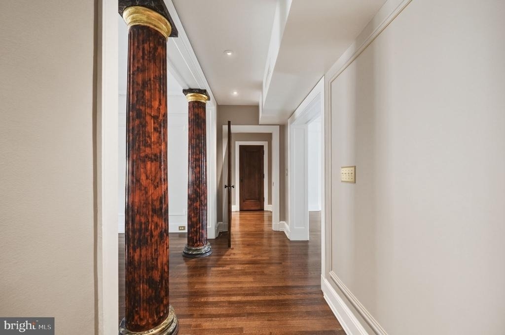1026 16th Street Nw - Photo 9
