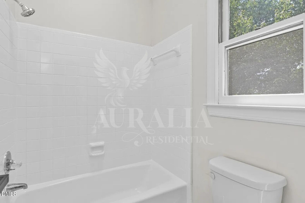 623 Elmwood Court - Photo 21