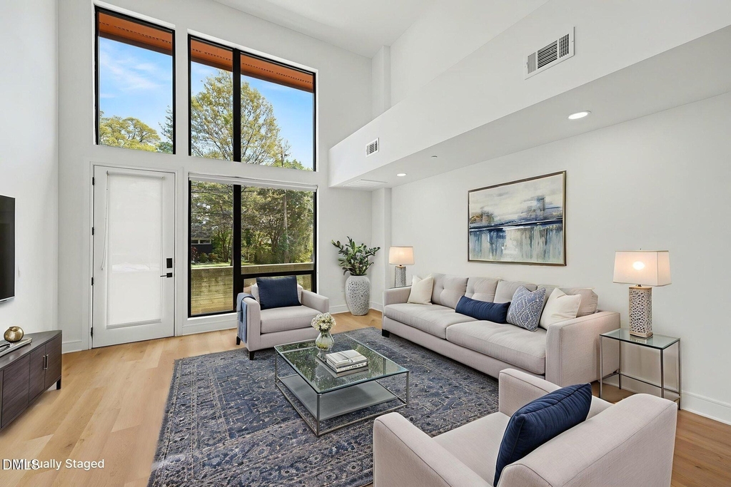 615 Daniels Street - Photo 1