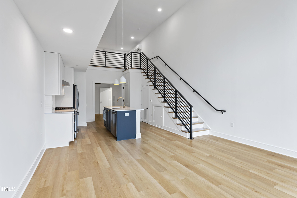 615 Daniels Street - Photo 2