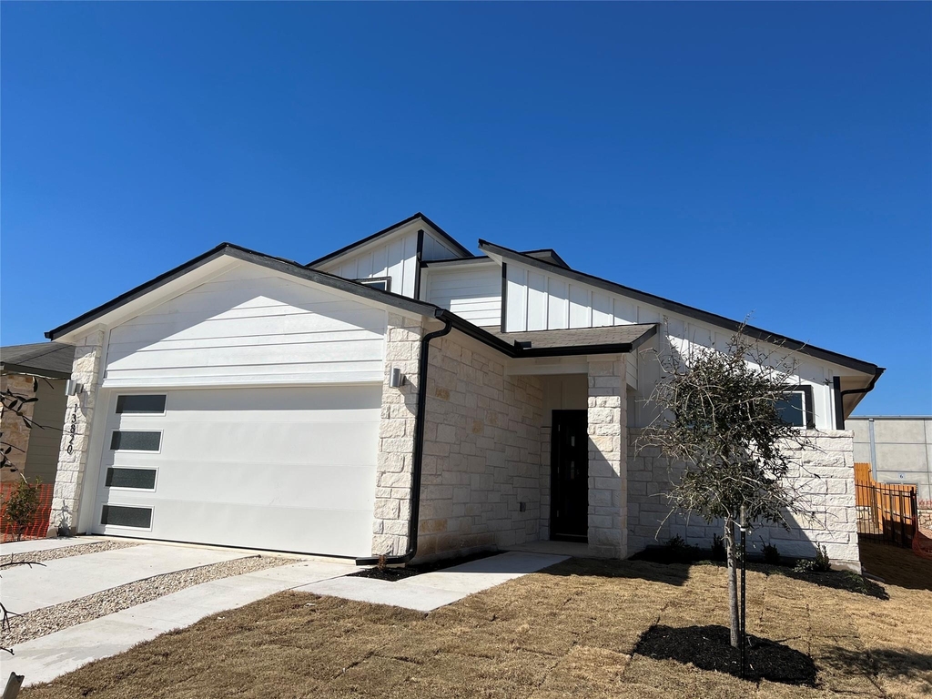 13820 Lubeck Dr - Photo 1