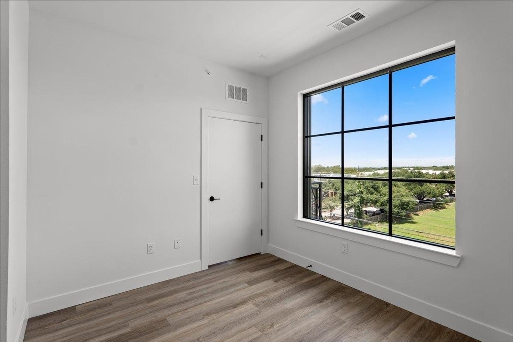 4315 S Congress Ave - Photo 34