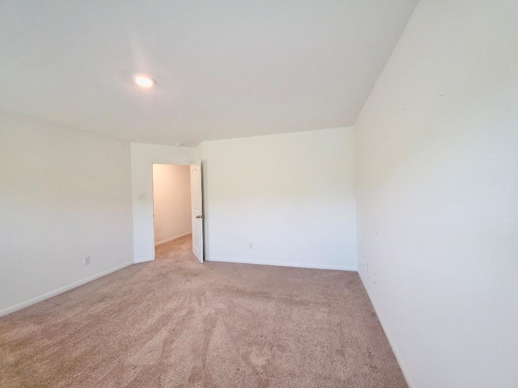 317 Riverdale Dr - Photo 5