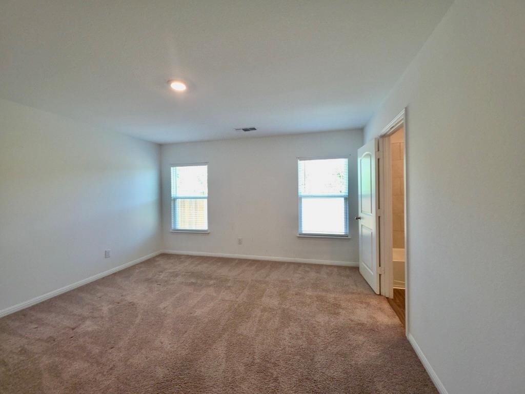 317 Riverdale Dr - Photo 4